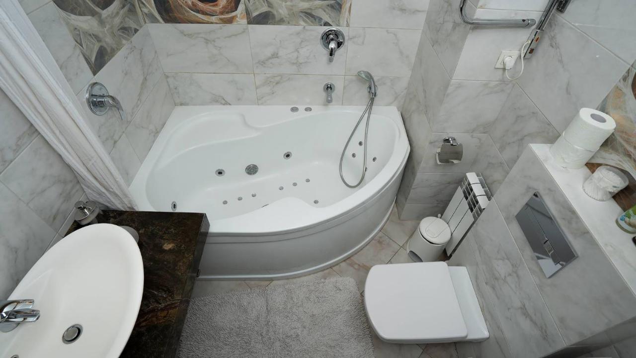 Gefest Apartments Odessa Ngoại thất bức ảnh
